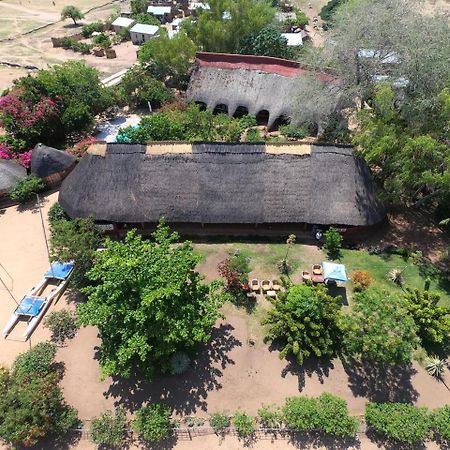 Cape Mac Lodge Cape Maclear ภายนอก รูปภาพ
