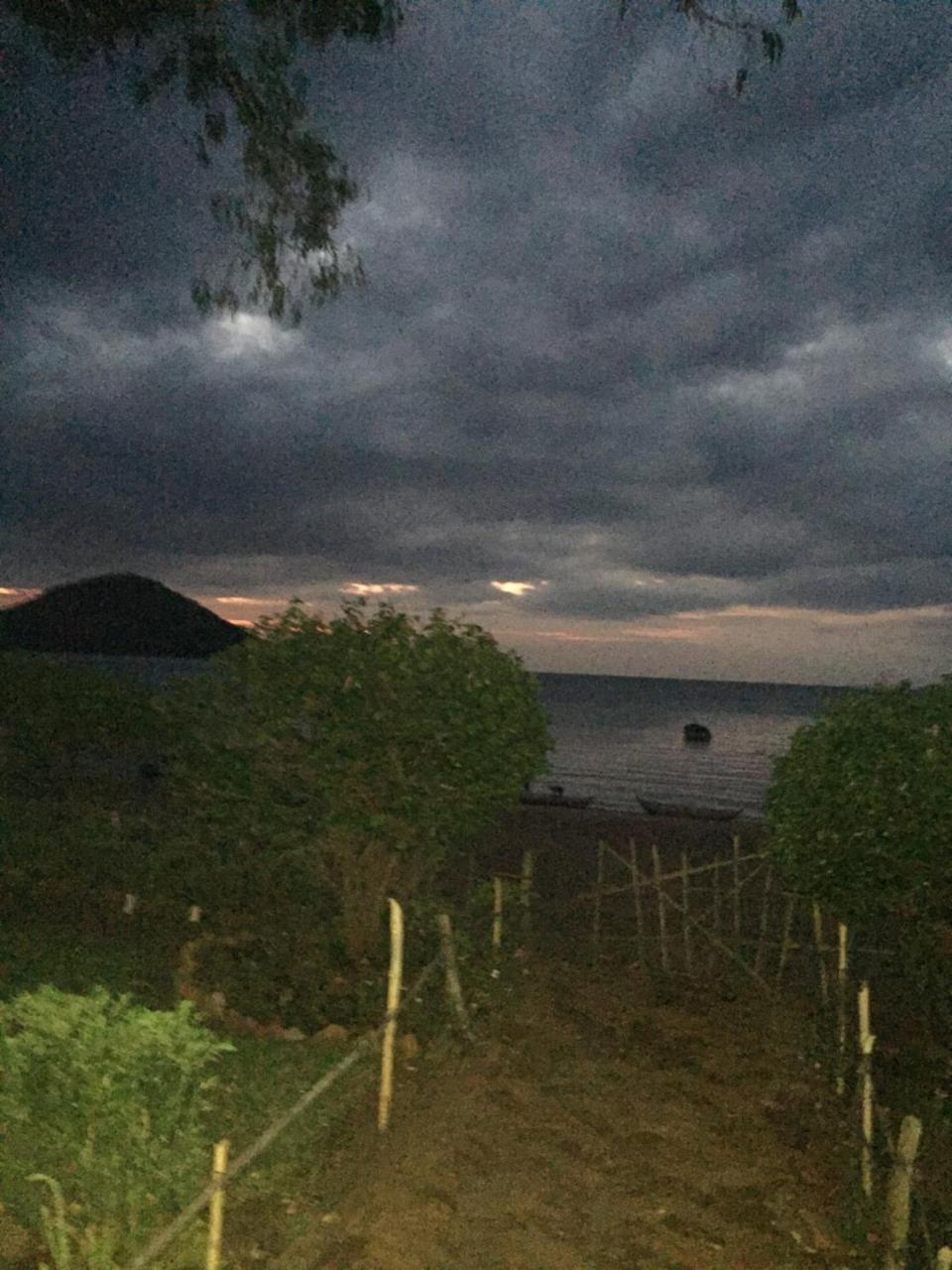 Cape Mac Lodge Cape Maclear ภายนอก รูปภาพ